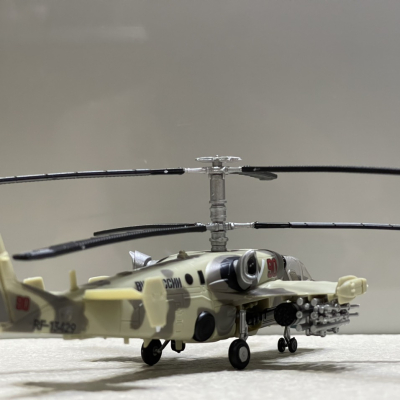 ​Mô hình Trực Thăng Kamov Ka-52 Alligator 1/72 nhựa lắp ráp