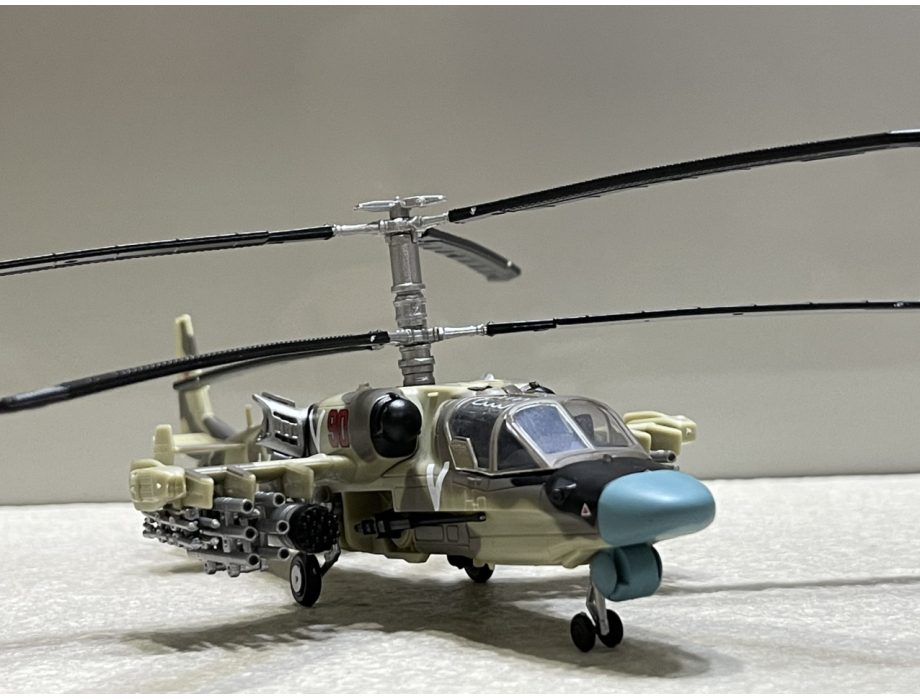 ​Mô hình Trực Thăng Kamov Ka-52 Alligator 1/72 nhựa lắp ráp