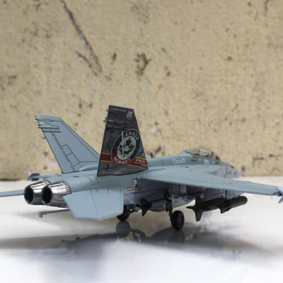 Máy bay Tiêm kích Mỹ F18F Super Hornet tỷ lệ 1:100