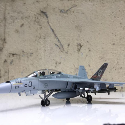 Máy bay Tiêm kích Mỹ F18F Super Hornet tỷ lệ 1:100