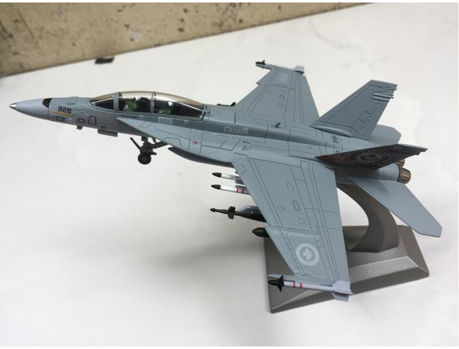 Máy bay Tiêm kích Mỹ F18F Super Hornet tỷ lệ 1:100 Máy bay Tiêm kích Mỹ F18F Super Hornet tỷ lệ 1:100