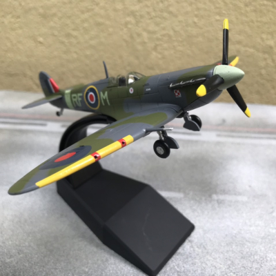 Máy bay Tiêm kích (Mỹ) Supermarine Spitfire 1943 tỷ lệ 1:72