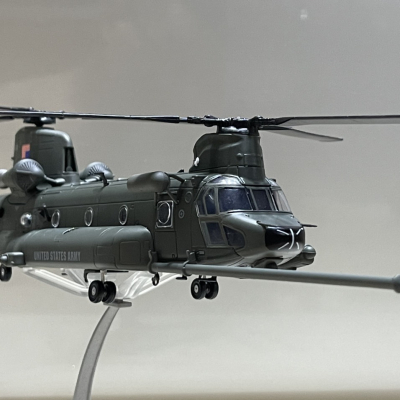 ​Mô hình Kim loại Máy bay Trực Thăng vận tải hạng nặng MH-47G chinook  tỷ lệ 1:72
