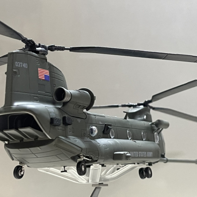 ​Mô hình Kim loại Máy bay Trực Thăng vận tải hạng nặng MH-47G chinook  tỷ lệ 1:72