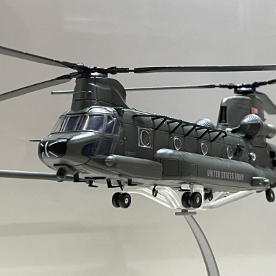 ​Mô hình Kim loại Máy bay Trực Thăng vận tải hạng nặng MH-47G chinook  tỷ lệ 1:72
