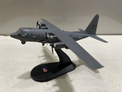 ​Mô hình máy bay AC-130U Spooky II Gunship tỷ lệ 1:200