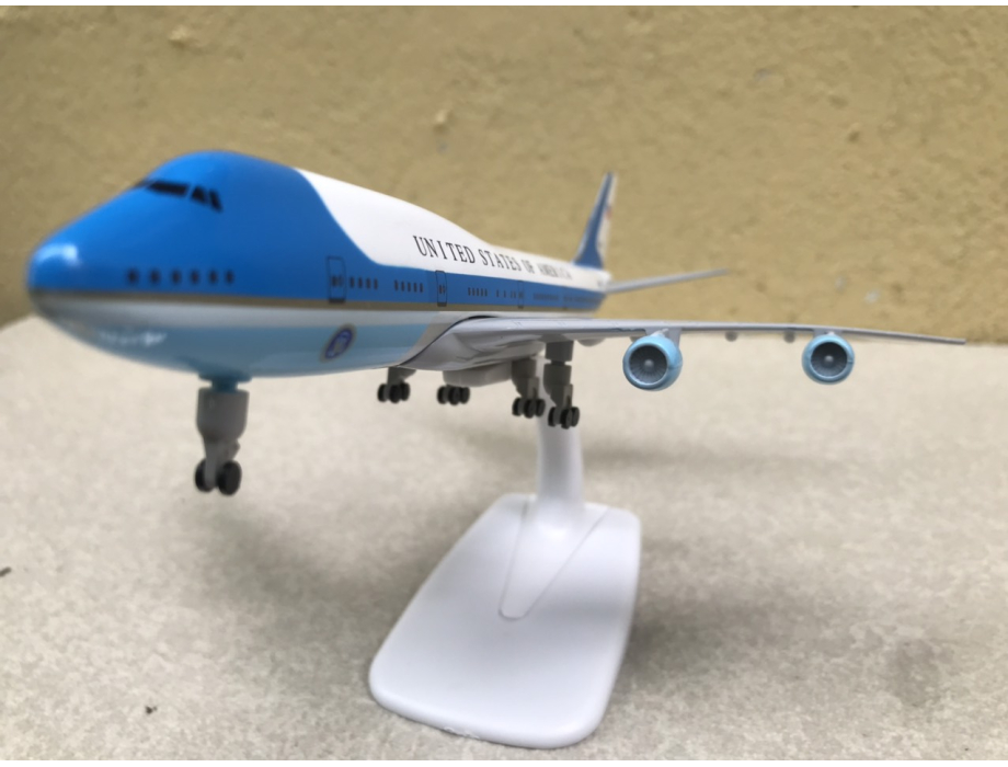 Mô hình máy bay AIR FORCE ONE tỷ lệ 1:350 Mô hình máy bay AIR FORCE ONE tỷ lệ 1:350