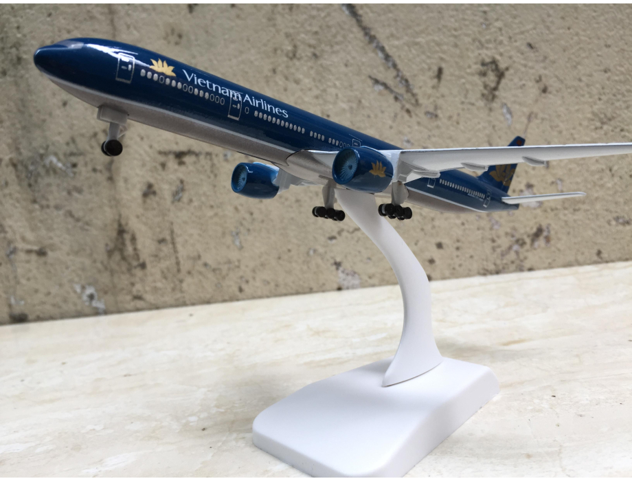 Mô hình máy bay Boeing 777 VIỆT NAM AIR LINE tỷ lệ 1:350