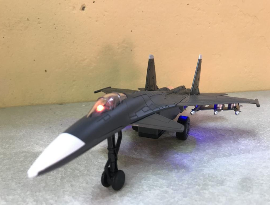 Mô hình Máy bay đồ chơi SU-35 kim loại &ABS