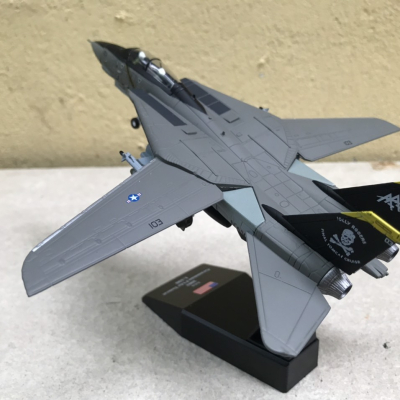 Mô hình Máy bay F-14a Gumman Tomcat  tỷ lệ 1:100