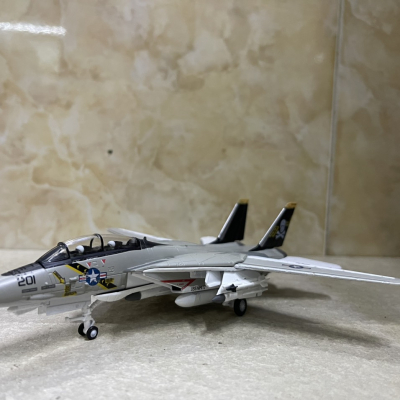 ​Mô hình Máy bay F-14A VF-84 Jolly Rogers tỷ lệ 1:100