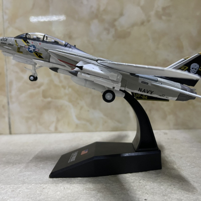 ​Mô hình Máy bay F-14A VF-84 Jolly Rogers tỷ lệ 1:100