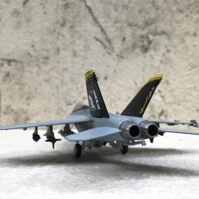 Mô hình Máy bay F-18F/A Super Hornet  tỷ lệ 1:100