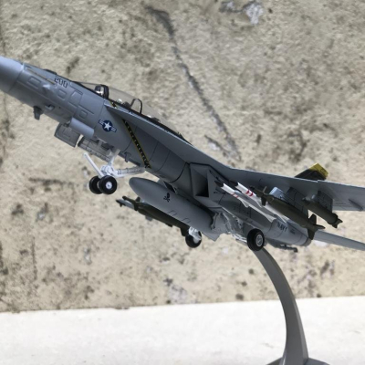 Mô hình Máy bay F-18F/A Super Hornet  tỷ lệ 1:100