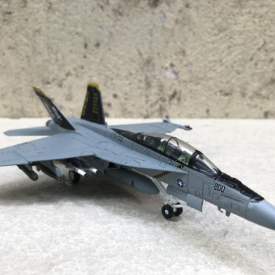 Mô hình Máy bay F-18F/A Super Hornet  tỷ lệ 1:100