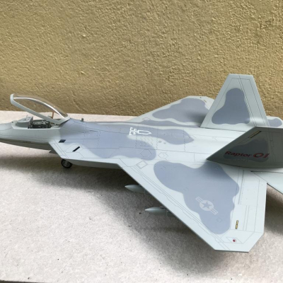 Mô hình Máy bay F- 22 Raptor F-22 Raptor tỷ lệ 1:48