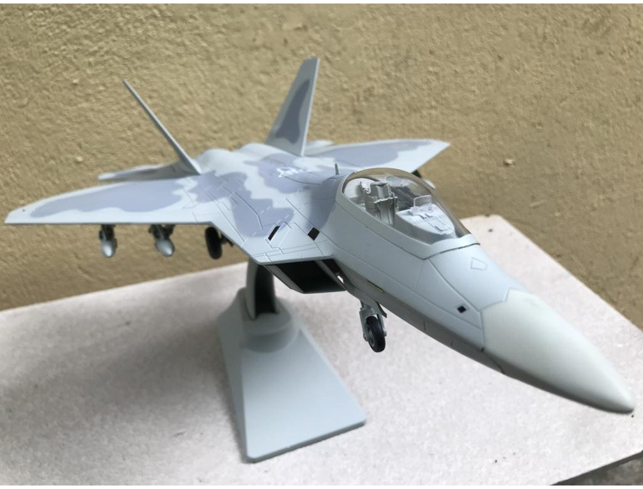 Mô hình Máy bay F- 22 Raptor F-22 Raptor tỷ lệ 1:48