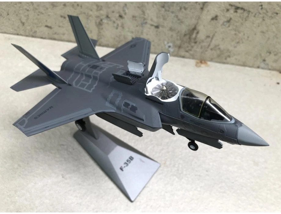 Mô hình Máy bay F- 35B Lightning II tỷ lệ 1:72 Mô hình Máy bay F- 35B Lightning II tỷ lệ 1:72