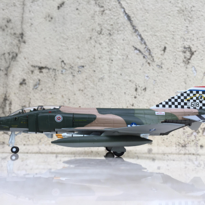 Mô hình Máy bay F-4C Phantom tỷ lệ 1:100