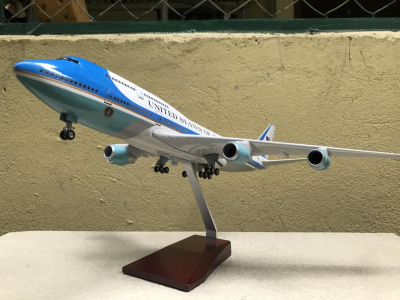 Mô hình máy bay lắp ghép BOEING Air Foce One B747  tỷ lệ 1:130