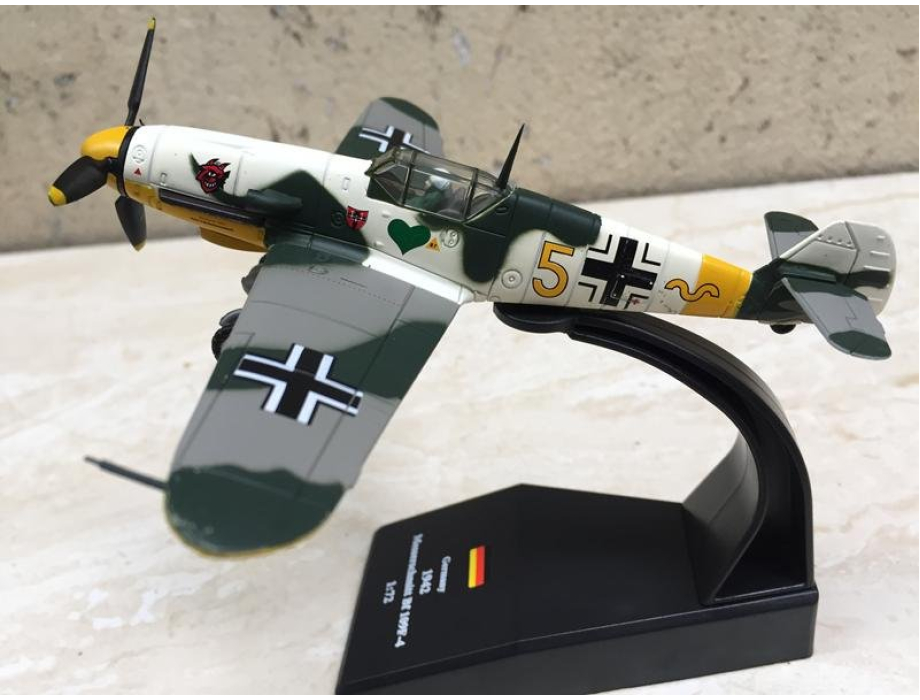 Mô hình Máy bay Messerschmitt Bf 109 tỷ lệ 1:72