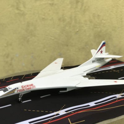 Mô hình Máy bay ném bom siêu thanh TU-160 tỷ lệ 1:144