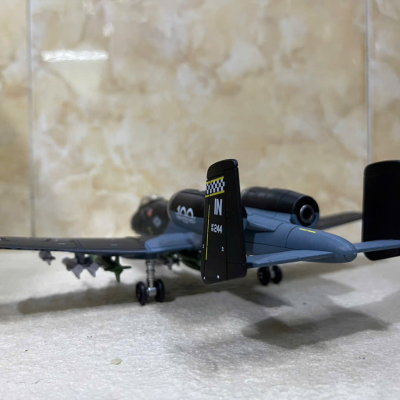 Mô hình Máy báy Nhựa Tiêm kich A-10 tỷ lệ 1:72