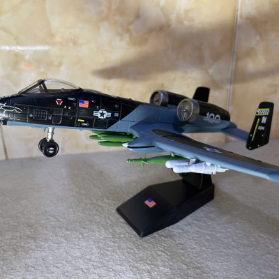 Mô hình Máy báy Nhựa Tiêm kich A-10 tỷ lệ 1:72
