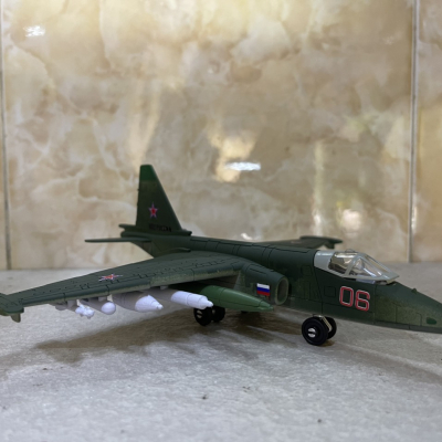 ​Mô hình Máy báy Nhựa Tiêm kich SU-25 tỷ lệ 1:72
