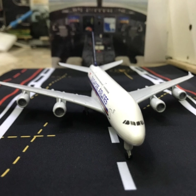 Mô hình máy bay Singapore Airlines A380  tỷ lệ 1:350