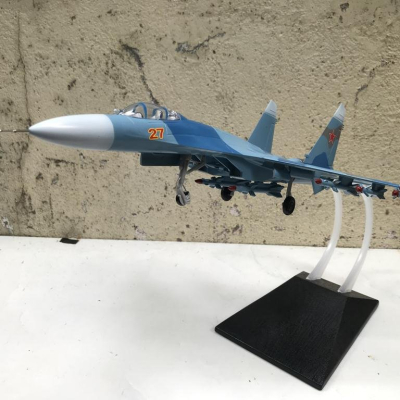 Mô hình Máy báy SU-27 Flanker tỷ lệ 1:72