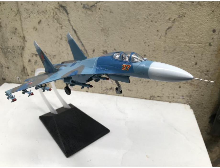 Mô hình Máy báy SU-27 Flanker tỷ lệ 1:72 Mô hình Máy báy SU-27 Flanker tỷ lệ 1:72