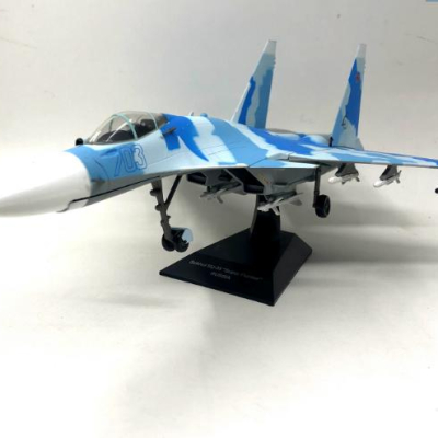 Mô hình Máy bay SU-35 Fighter tỷ lệ 1:72