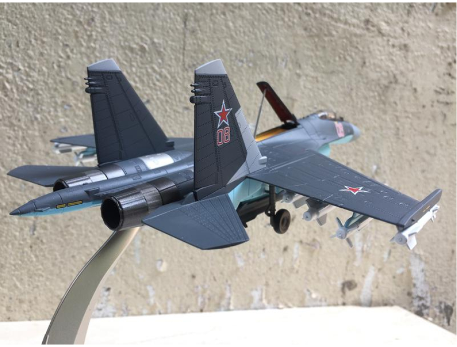 Mô hình máy bay SU-35 Fighter tỷ lệ 1:72 Mô hình máy bay SU-35 Fighter tỷ lệ 1:72