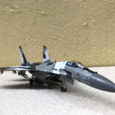 Mô hình Máy bay SU-35 Super Flanke tỷ lệ 1:100