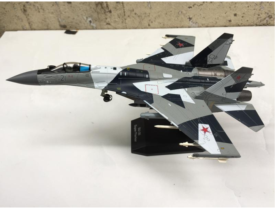 Mô hình Máy bay SU-35B Super Flanke  tỷ lệ 1:100