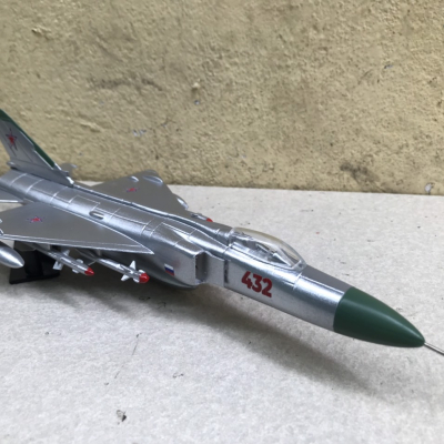 Mô hình Máy báy Sukhoi SU-15 Flangon tỷ lệ 1:72 ABS