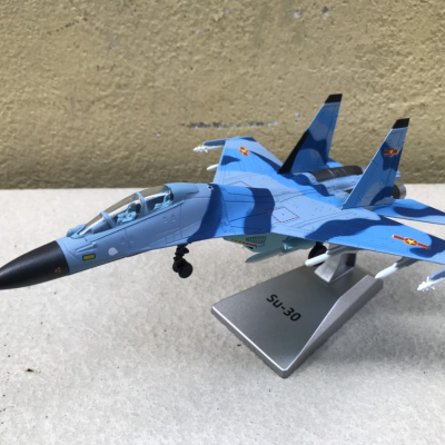 Mô hình Máy bay Sukhoi SU-30 Không Quân Việt Nam tỷ lệ 1:100