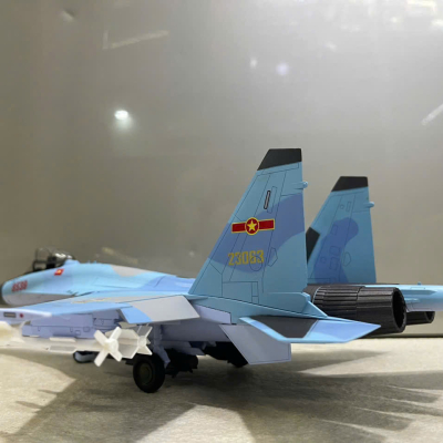 Mô hình Máy bay Sukhoi SU-35 Nga tỷ lệ 1:48