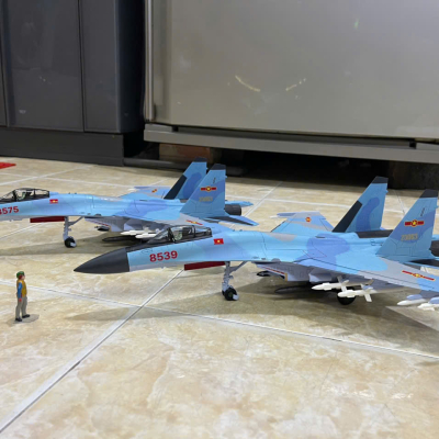 Mô hình Máy bay Sukhoi SU-35 Nga tỷ lệ 1:48