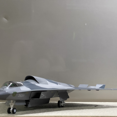 ​Mô hình Máy bay tàng hình J-36 tỷ lệ 1:72