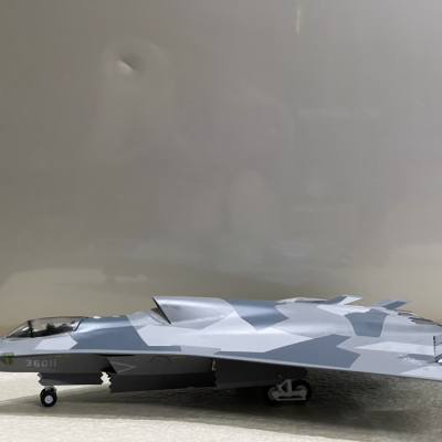 ​Mô hình Máy bay tàng hình J-36 tỷ lệ 1:72