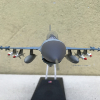 Mô hình Máy báy Tiêm kich F-16 Nhựa ABS tỷ lệ 1:72 