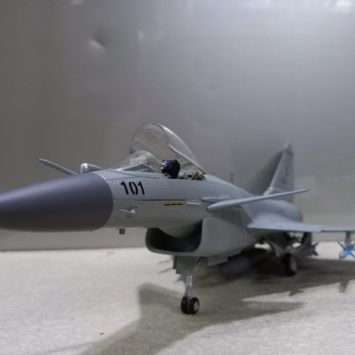 Mô hình Máy bay tiêm kích J-10CE Pakistan tỷ lệ 1:48