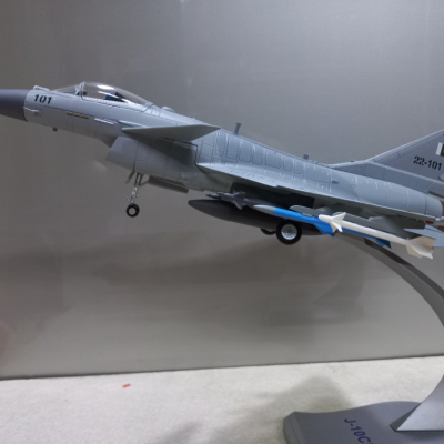 Mô hình Máy bay tiêm kích J-10CE Pakistan tỷ lệ 1:48