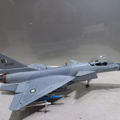 Mô hình Máy bay tiêm kích J-10CE Pakistan tỷ lệ 1:48
