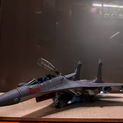 Mô hình máy bay Tiêm kích SU-30MKK  tỷ lệ 1:48