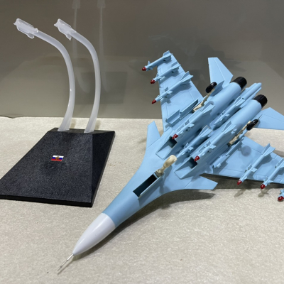 ​Mô hình Máy báy tiêm kich Sukhoi SU-37 tỷ lệ 1:72-ABS