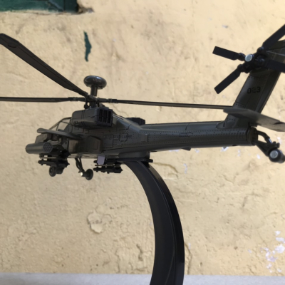 Mô hình máy bay Trực Thăng AH-64 Apache tỷ lệ 1:72