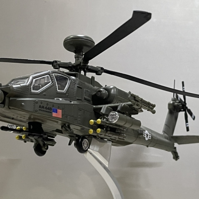 ​Mô hình máy bay Trực Thăng AH-64D Apache tỷ lệ 1:46